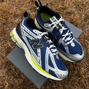CLEAN New Balance 1906R size 10 Mens Sprite Blue shoes